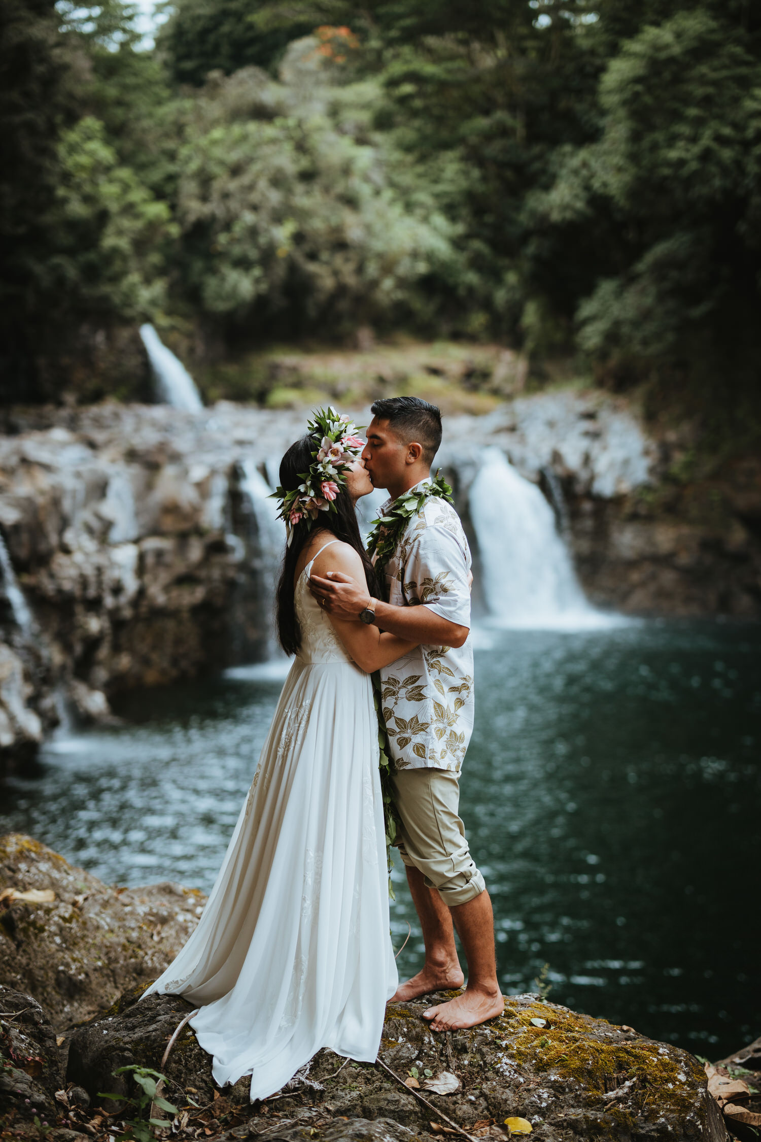 Waterfall Wedding On The Big Island Of Hawaii Couple Cups
